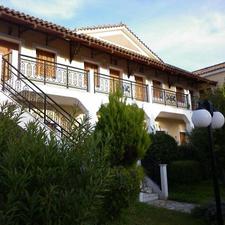 Tasaros Studios Laganas Bagian luar foto