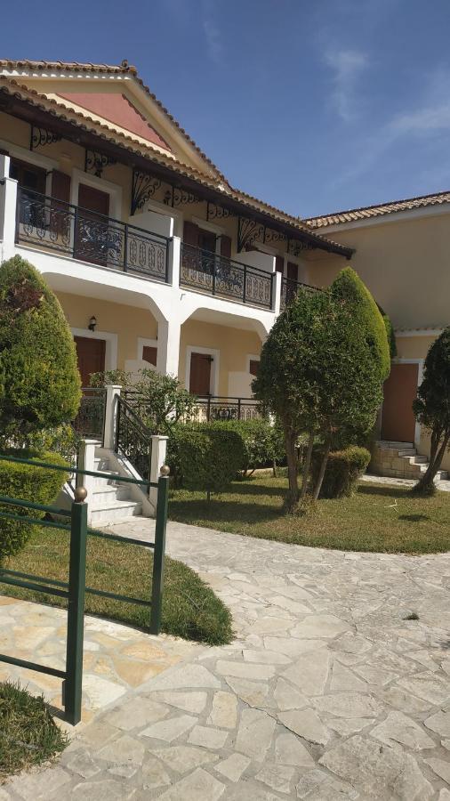 Tasaros Studios Laganas Bagian luar foto